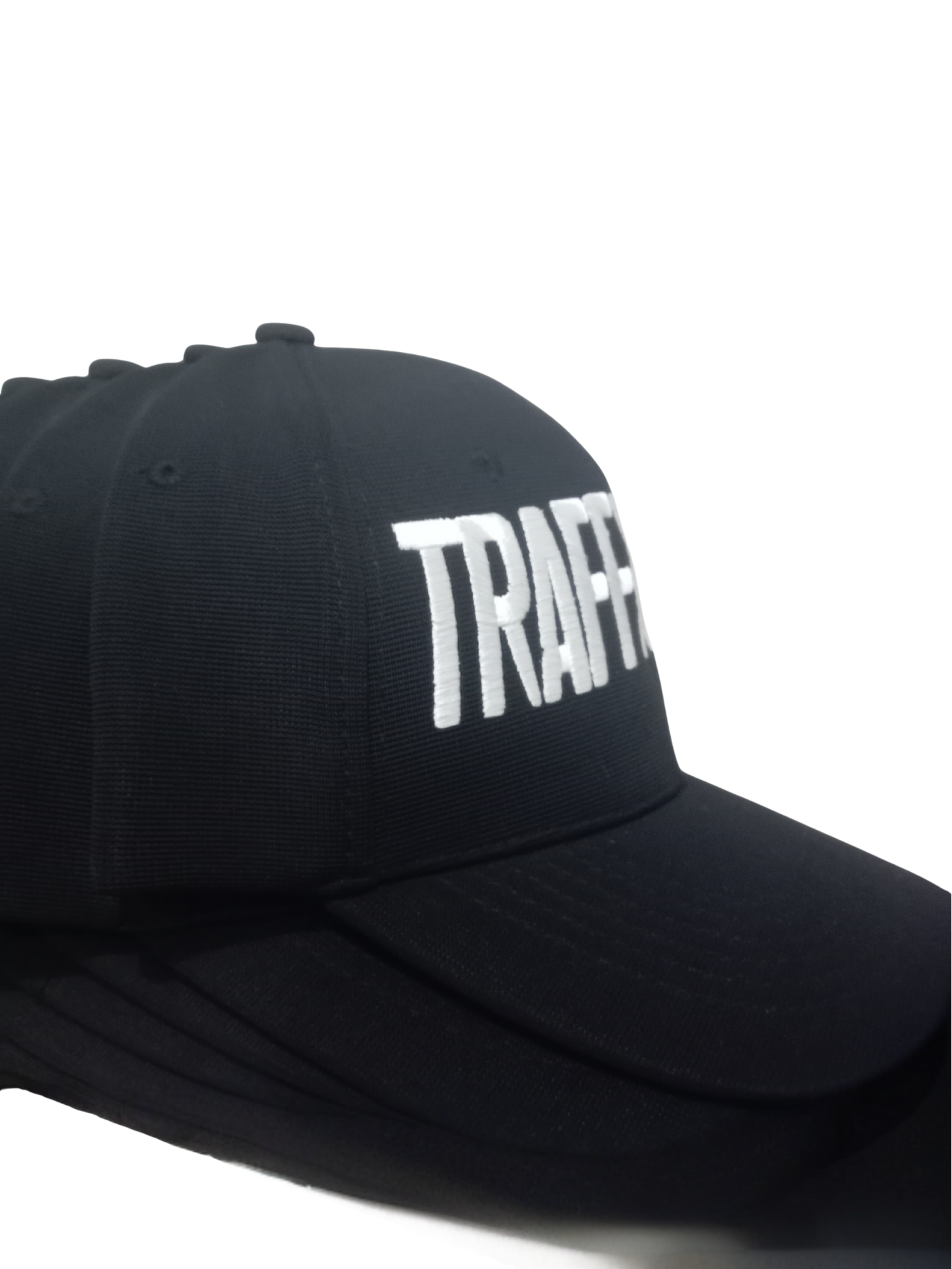 Gorra Bordada TRAFFICKER Negra | Merch para Marketers y Emprendedores